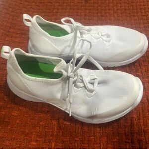 OOFOS White Women's Sneakers